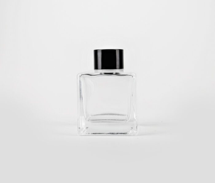 Cubic Diffuser Bottle with Silver Lid - Image 4